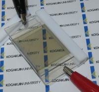 CT19_TranslucentLiIonBatteryCharges