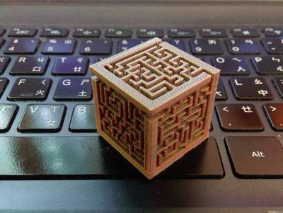 Modelos3D_2_RandomMazeCubeGenerator
