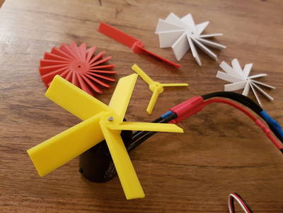 Customizable propeller / fan