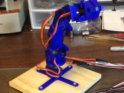 OpenScad Micro Servo Robot Arm Remix using MG90 Servo's