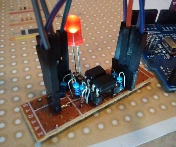 Optical Isolated Single Wire Communication