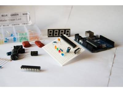 Customizable breadboard