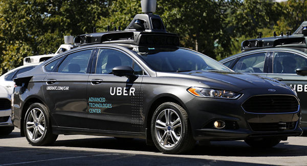 Self-driving Uber car kills Arizona woman crossing street