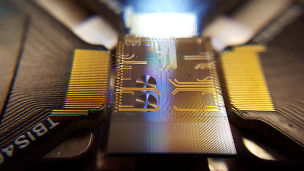 Will light be the basis for quantum computing?