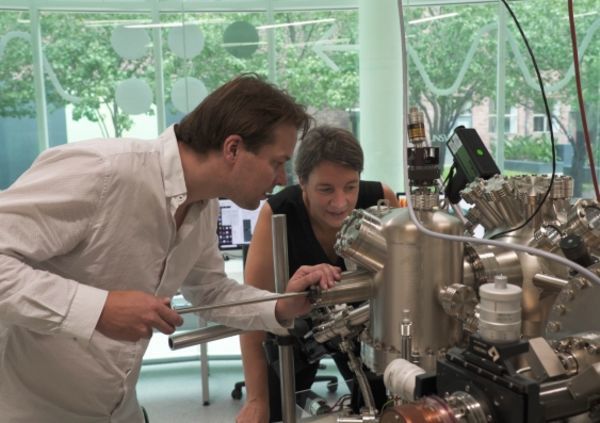 Quantum scientists demonstrate world-first 3D atomic-scale quantum chip architecture