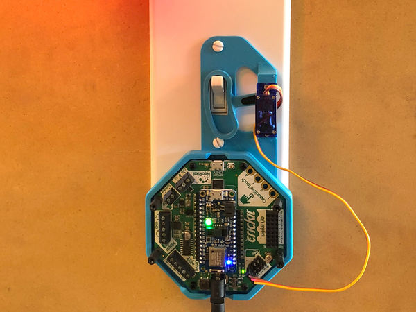 BLE Light Switch with Feather nRF52840 and Crickit