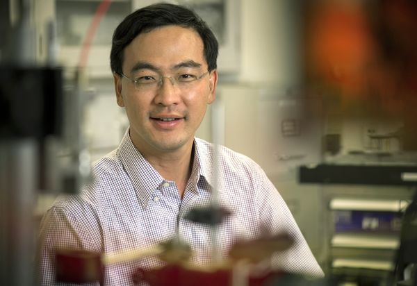 UTA researcher working to determine minimum energy use possible in lasers