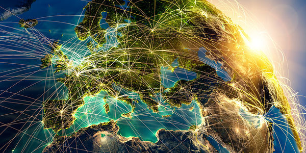 How to efficiently dismantle networks