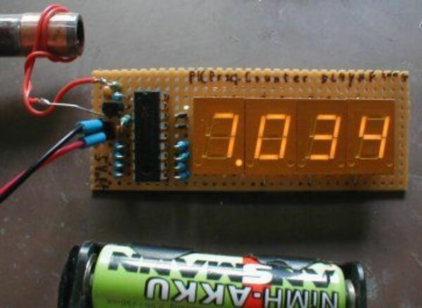 Frequency counter with a PIC and minimum hardware