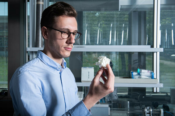 New material with magnetic shape memory
