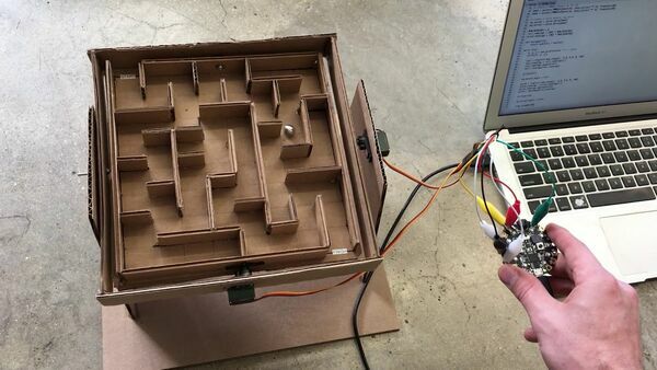 Tilt Controlled Marble Maze
