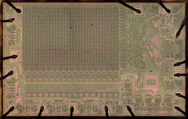 Looking inside a 1970s PROM chip that stores data in microscopic fuses