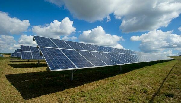 Nanowire arrays could improve solar cells