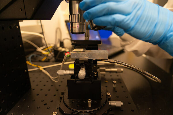 Thinnest optical waveguide channels light within just three layers of atoms