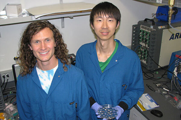 Coating developed by Stanford researchers brings lithium metal battery closer to reality