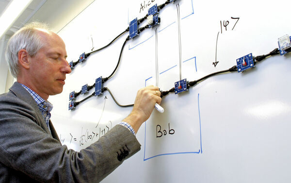 Spreading light over quantum computers