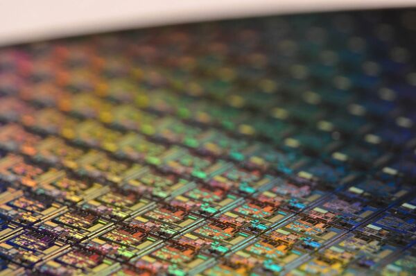 TSMC’s N7+ Technology is First EUV Process Delivering Customer Products to Market in High Volume