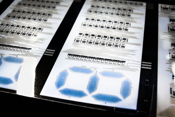 Large integrated circuits produced in printing press