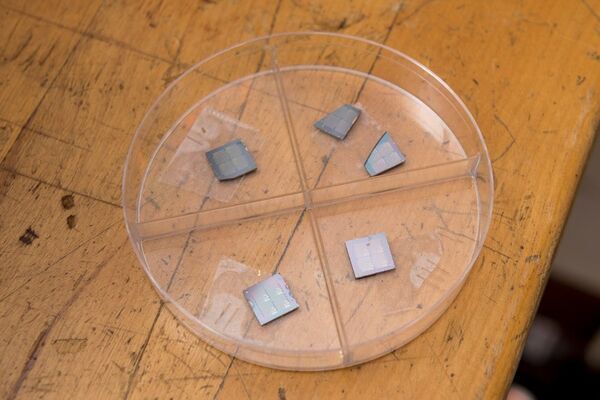 A Record-setting Transistor