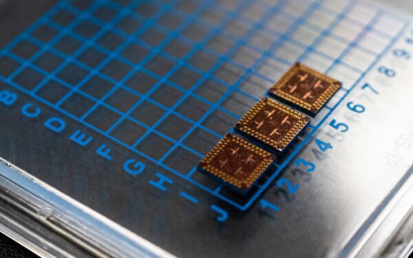 Memory storage for super cold computing