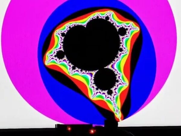 FPGA-Fractals 1920x1080x60 Real-Time on USB Power
