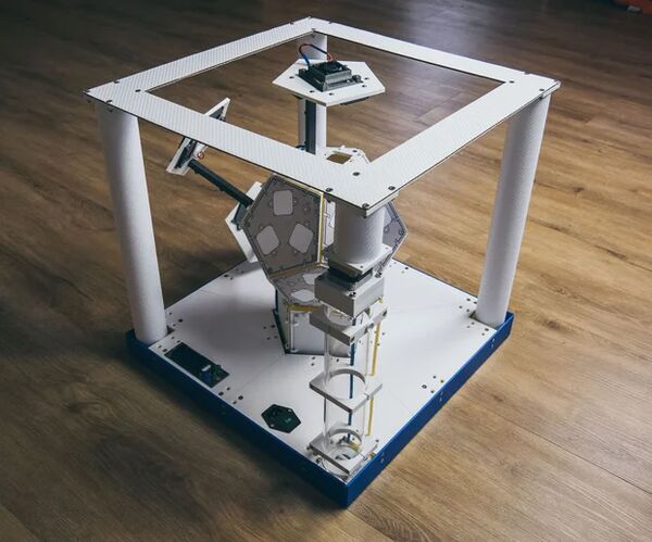 How to Create a 50cm Cube With All Necessary Features and Use 3-dimensional Space to Grow Plants