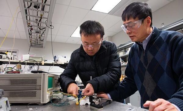Engineers develop method to improve efficiency and heat tolerance of devices