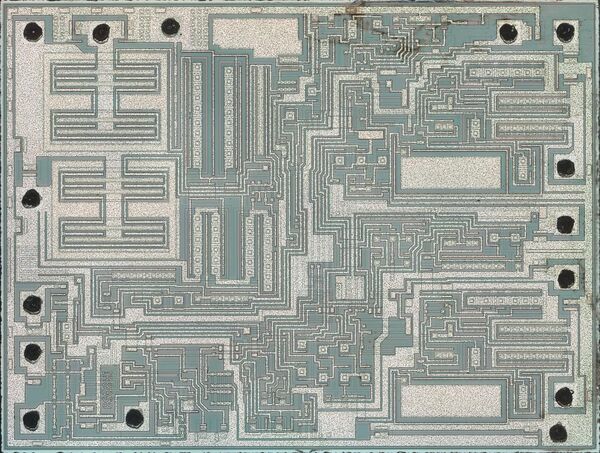 Reverse-engineering the audio amplifier chip in the Nintendo Game Boy Color