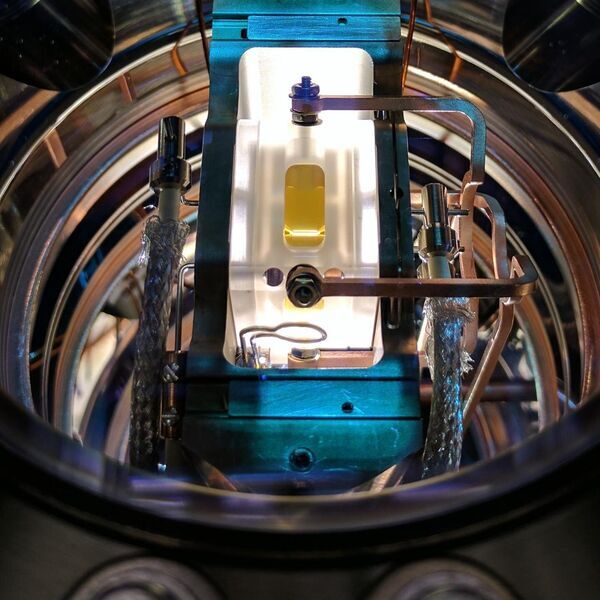 Borrowing from robotics, scientists automate mapping of quantum systems