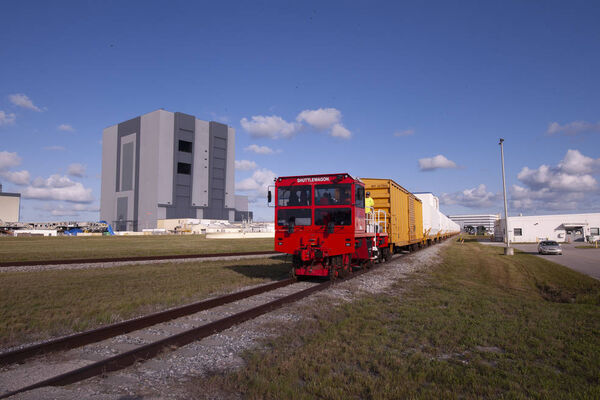 Rocket Motors for First NASA Artemis Moon Mission Arrive at Spaceport