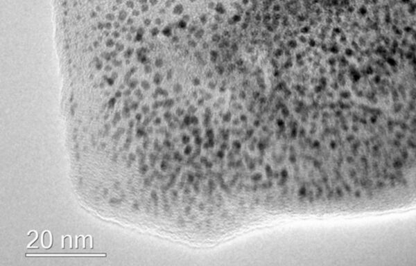 Scientists develop new material for longer-lasting fuel cells