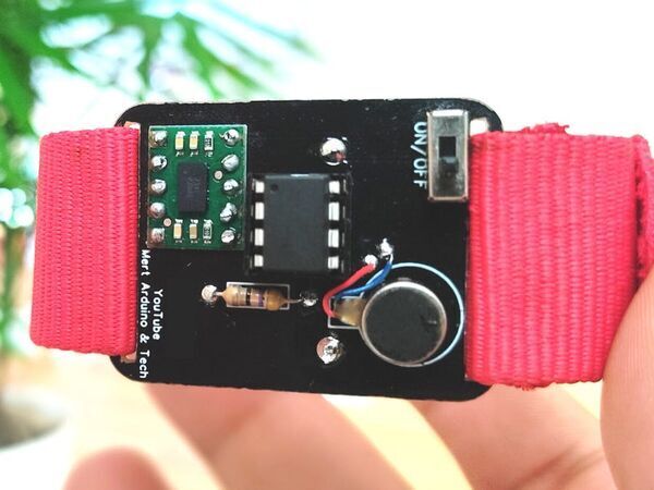 ATtiny85 Wearable Vibrating Activity Tracking Watch