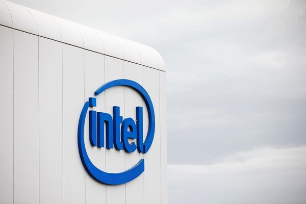 Intel says new transistor technology could boost chip performance 20%