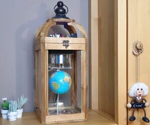 Floating and Spinning Earth Globe