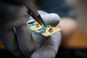 Electron pairing in quantum dots as new approach to qubit research