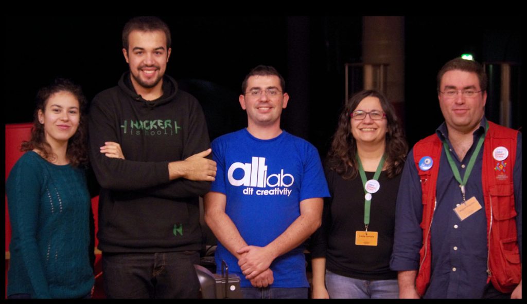 altlab-hackerschool-doing-junkchallenge-closing
